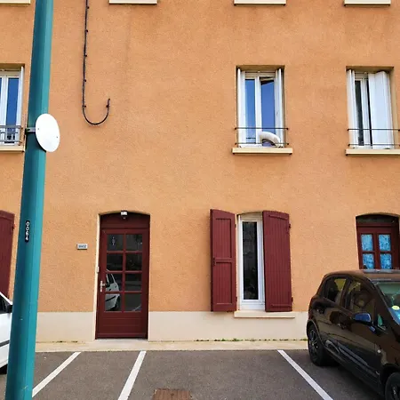 Apartment L'escale De - T2 - Gare 300 M - Parking Balan (Ain)